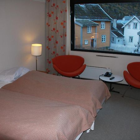 Lindstrom Hotel Lærdalsøyri المظهر الخارجي الصورة