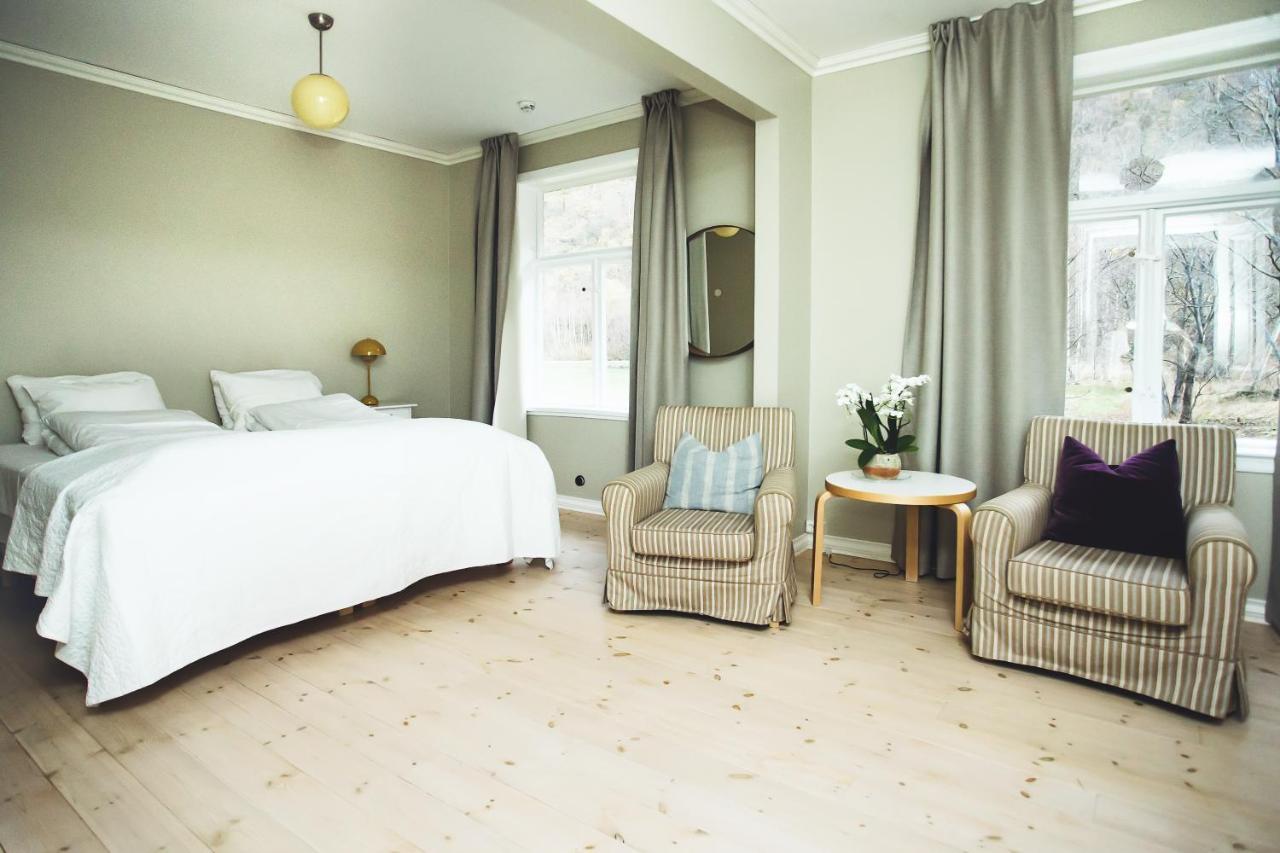 Lindstrom Hotel Lærdalsøyri المظهر الخارجي الصورة