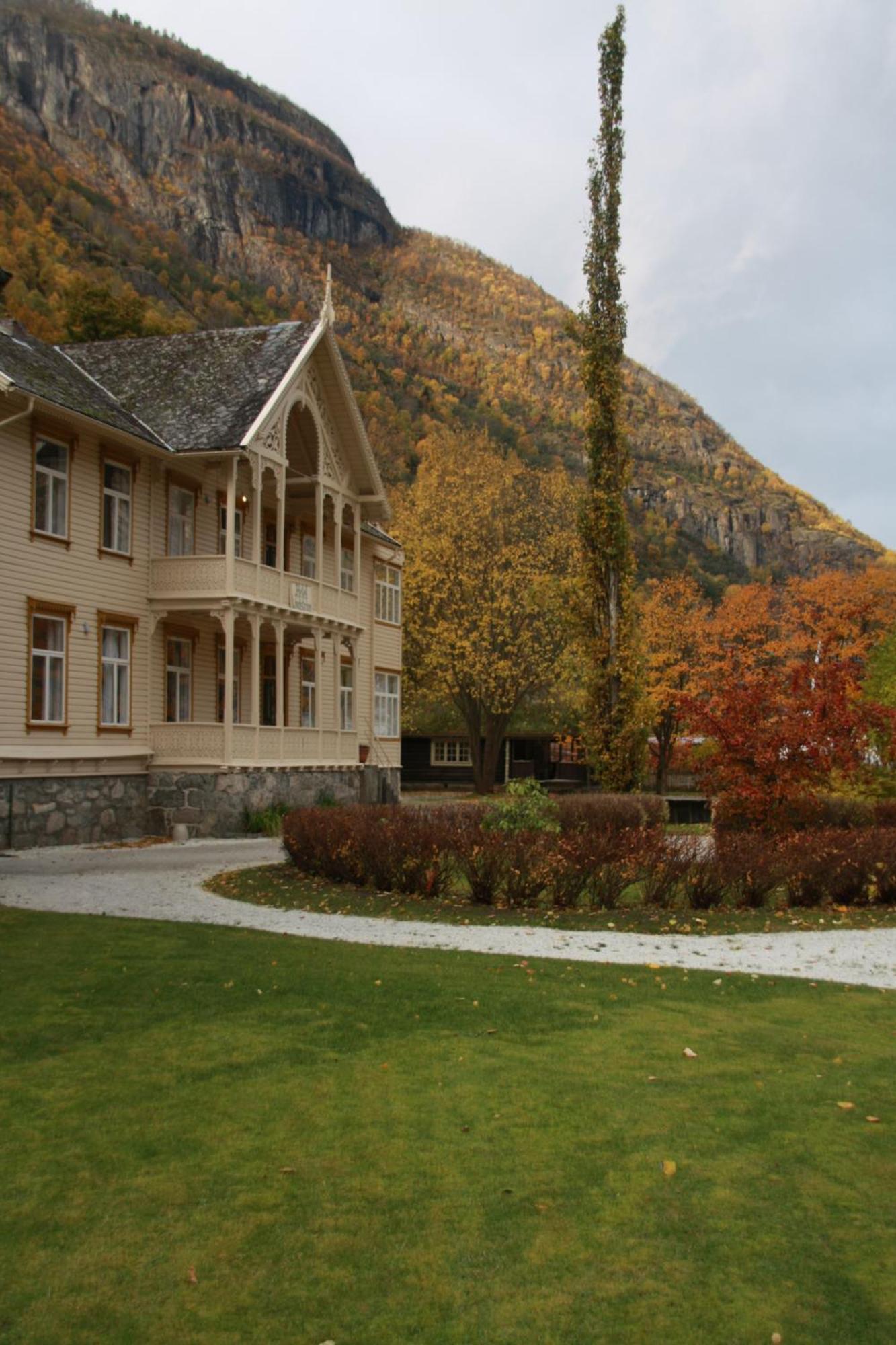Lindstrom Hotel Lærdalsøyri المظهر الخارجي الصورة