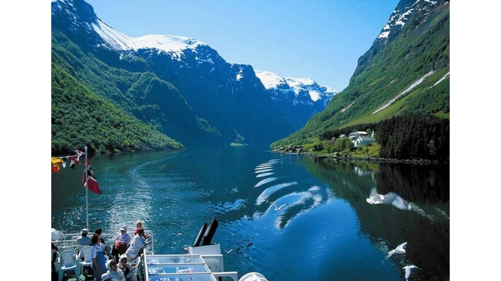 Lindstrom Hotel Lærdalsøyri المظهر الخارجي الصورة